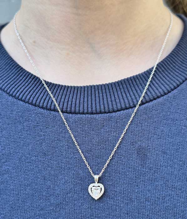 Hopeariipus sydän zirkoneilla HM Koru