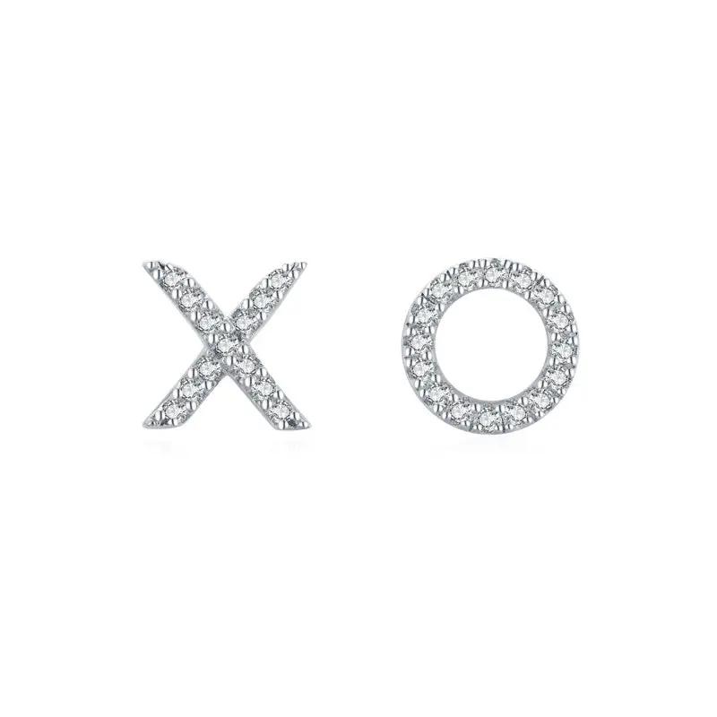 Hopeiset x ja o -korvakorut zirkoneilla HM Koru
