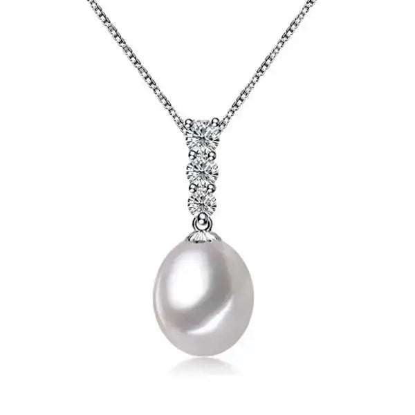 Hopeinen helmiriipus zirkoneilla - hopeakaulakoru