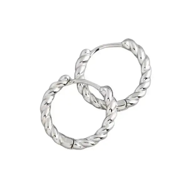 Hopeiset korvarenkaat kierteellä - hopeakorvakorut