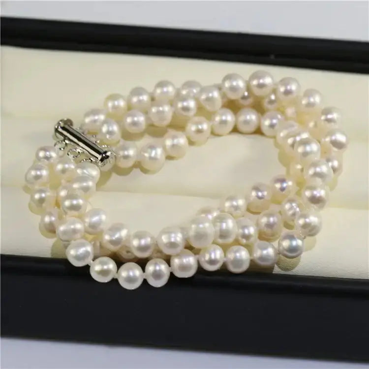 Kolminkertainen helmirannekoru 7 mm helmillä - 18.5 cm - hopearannekoru