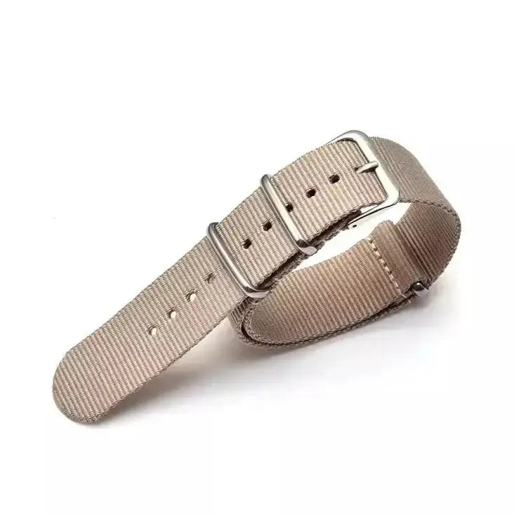 Sisu nato-ranneke hiekka